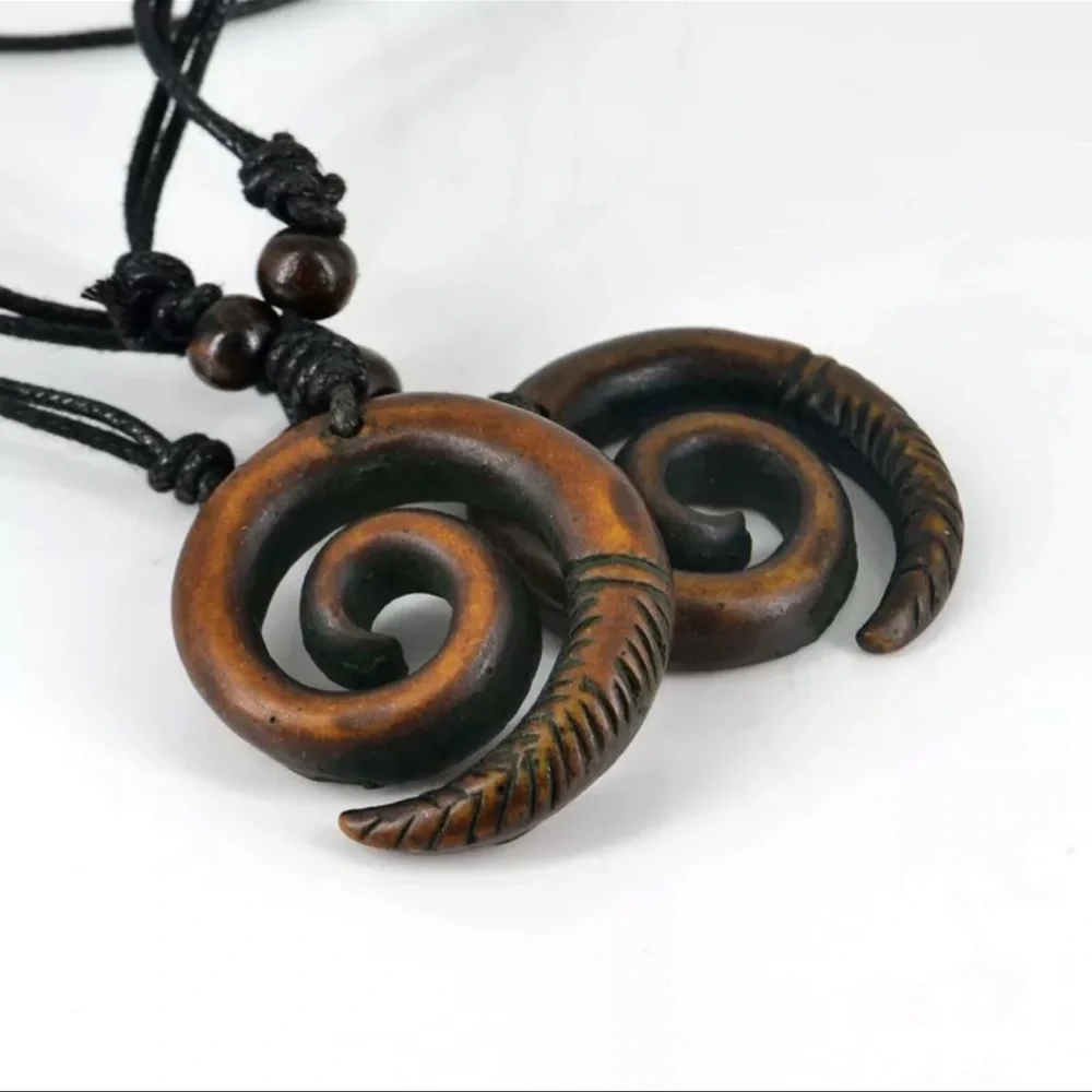 New Handmade Boho Hawaiian Tribal Engraved Spiral Helix Hook Pendant Necklace